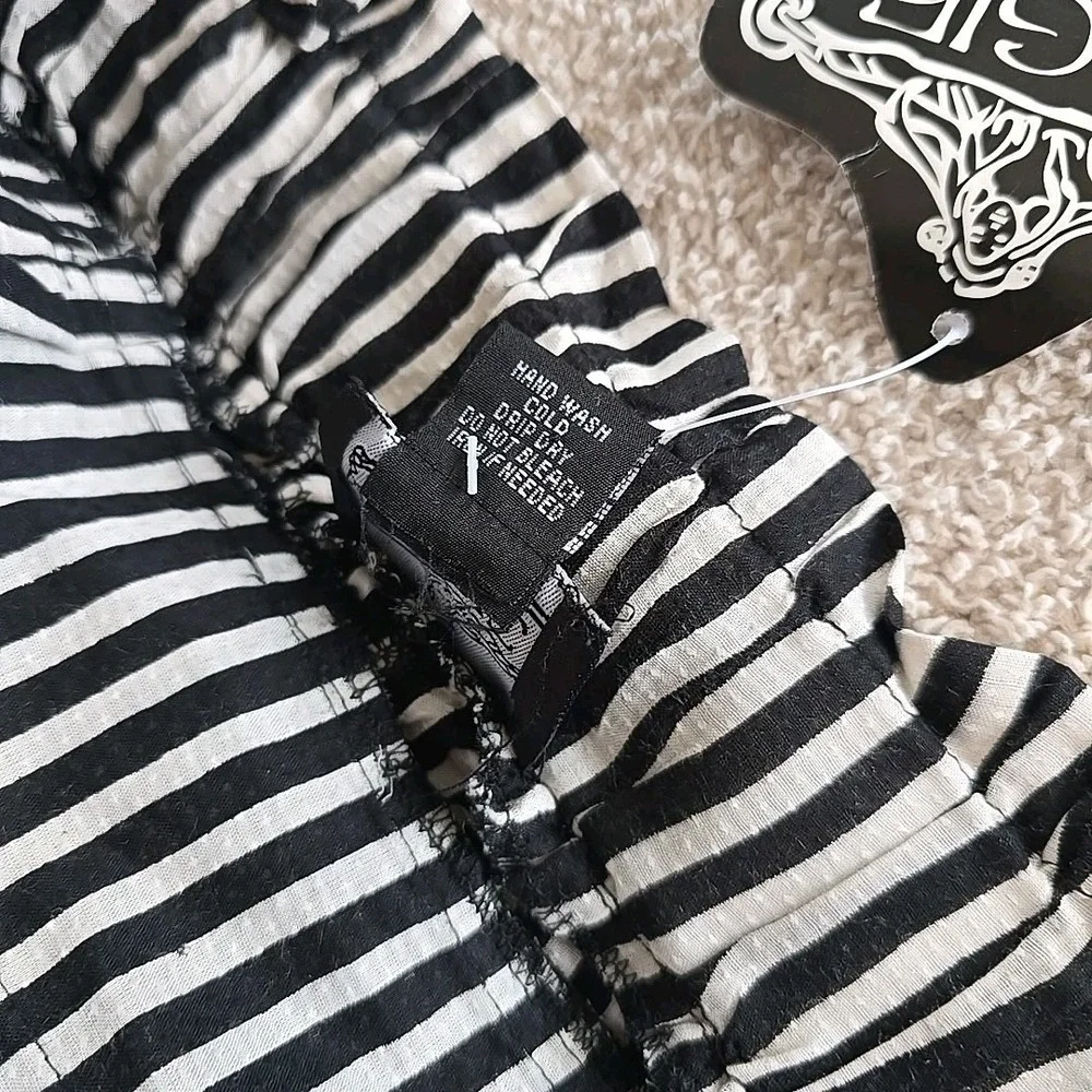 Angie Shorts Black/white Striped Tie‎ Belt Sz S NWT Lightweight Semi-sheer